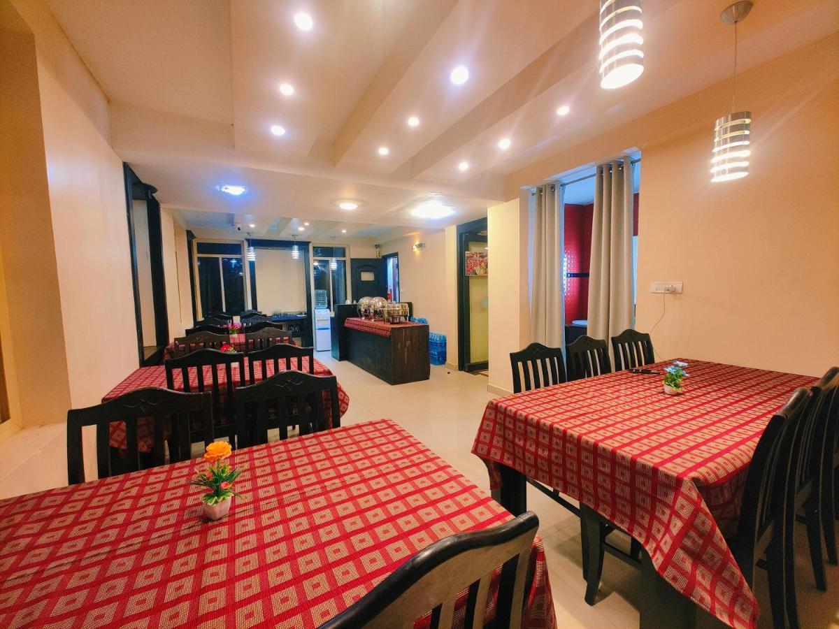 Hotel Emerald Inn Муннар Экстерьер фото