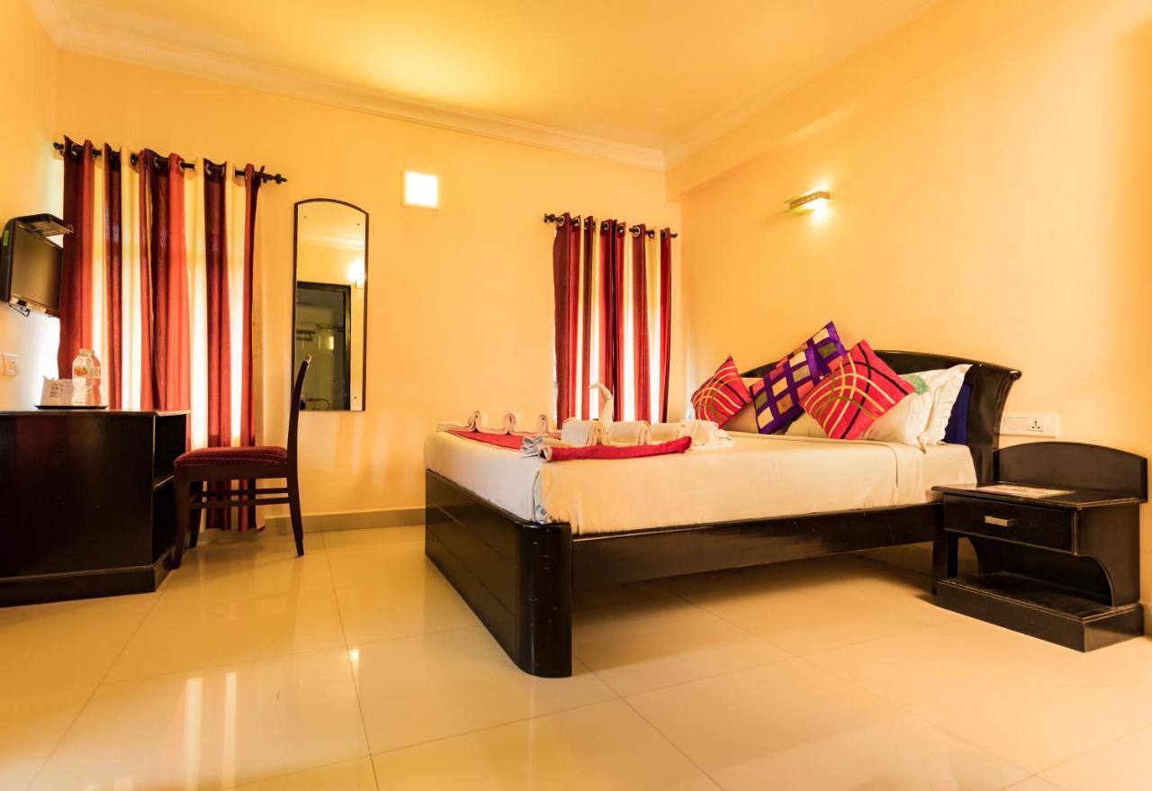 Hotel Emerald Inn Муннар Экстерьер фото
