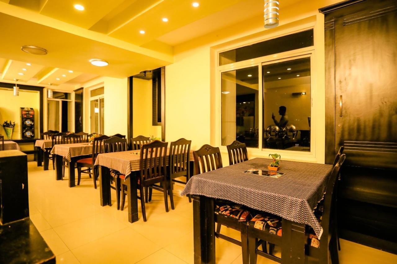 Hotel Emerald Inn Муннар Экстерьер фото